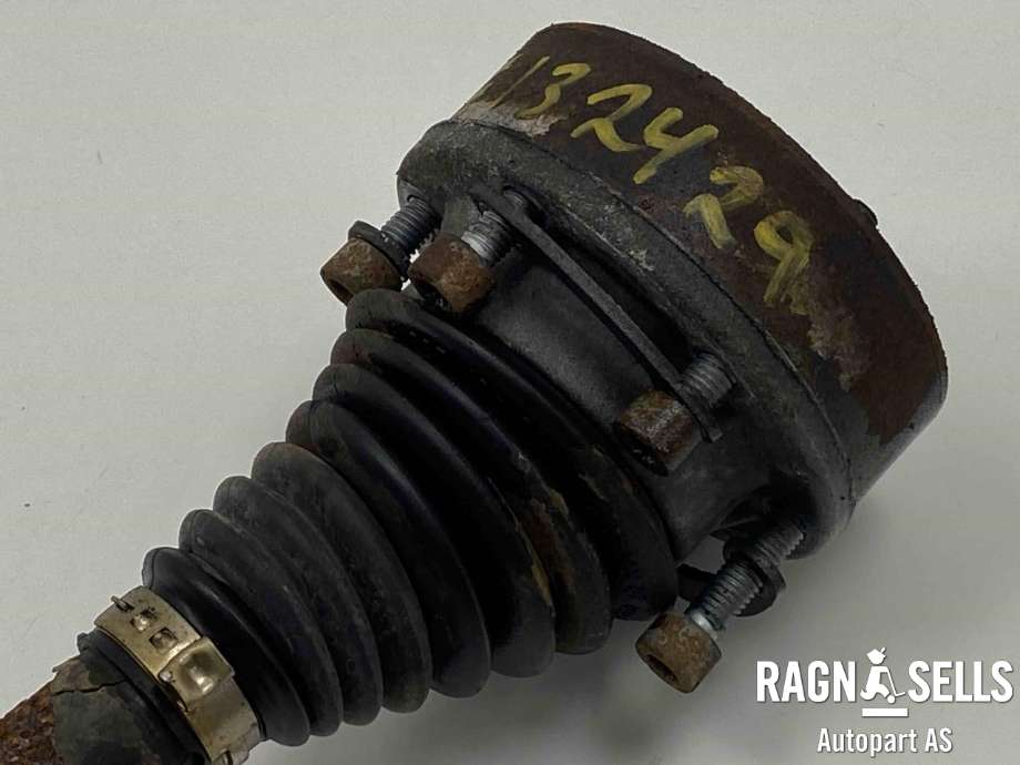 Drivaksel venstre foran, diesel/manuell til VW Polo 2009-2014 (Type V, Fase 1)  (6R0 407 761 A|6R0 407 761 AX|)