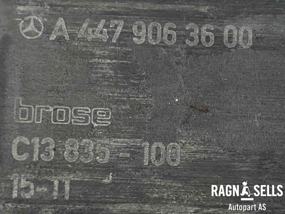 Ruteheis høyre foran til Mercedes Vito 2014-->> (W447) (W447) (A 447 906 36 00|)