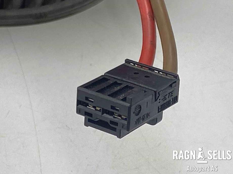 Varmeapparat motor til Mercedes Vito 2014-->> (W447) (W447) (A 000 830 47 01|)