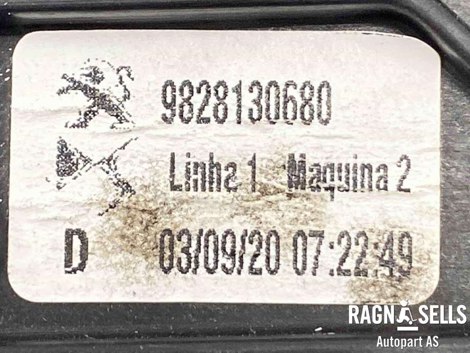 Ruteheis høyre foran til Peugeot e-2008 2019-->>  (98 281 306 80|)