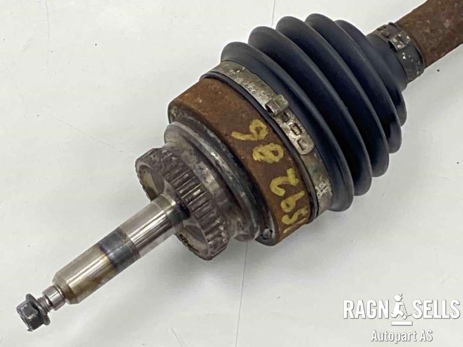 Drivaksel høyre foran, diesel/automat til SsangYong Actyon 2007-2013  (N/A|)
