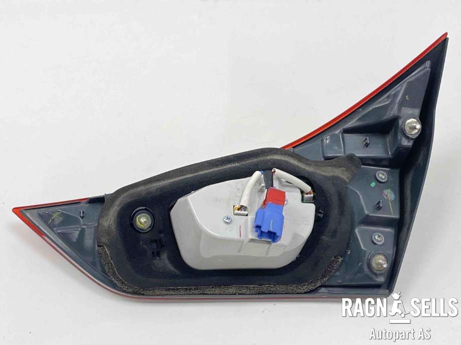 Baklykt venstre indre til Toyota Auris 2015-2019 (Type II, Fase 2)  (8159102850|)