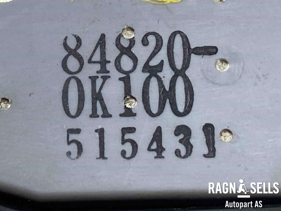 Bryter ruteheis førerdørspanel til Toyota Hilux 2006-2011  (742320K170|848200K100|)