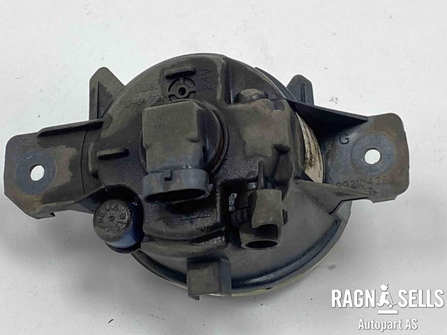 Tåkelykt venstre foran til Nissan Navara 2016-->> (D23) (D23) (261558992A| 261558990A|261559B91C| 2615589929|26155JA00A| 261559N00A)
