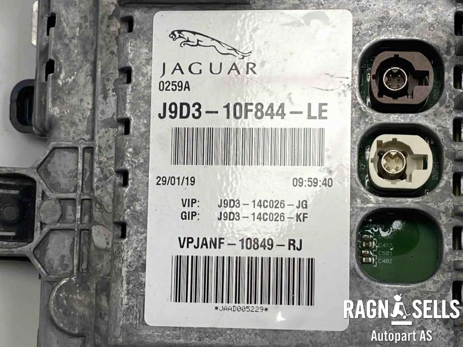 Instrumentpanel til Jaguar I-PACE 2018-->>  (J9D310F844LE|)