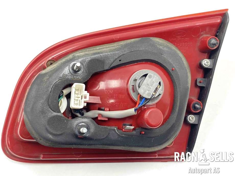 Baklykt venstre indre til Hyundai Santa Fe 2006-2009 (Type II, Fase 1)  (924052B020||924052B040)