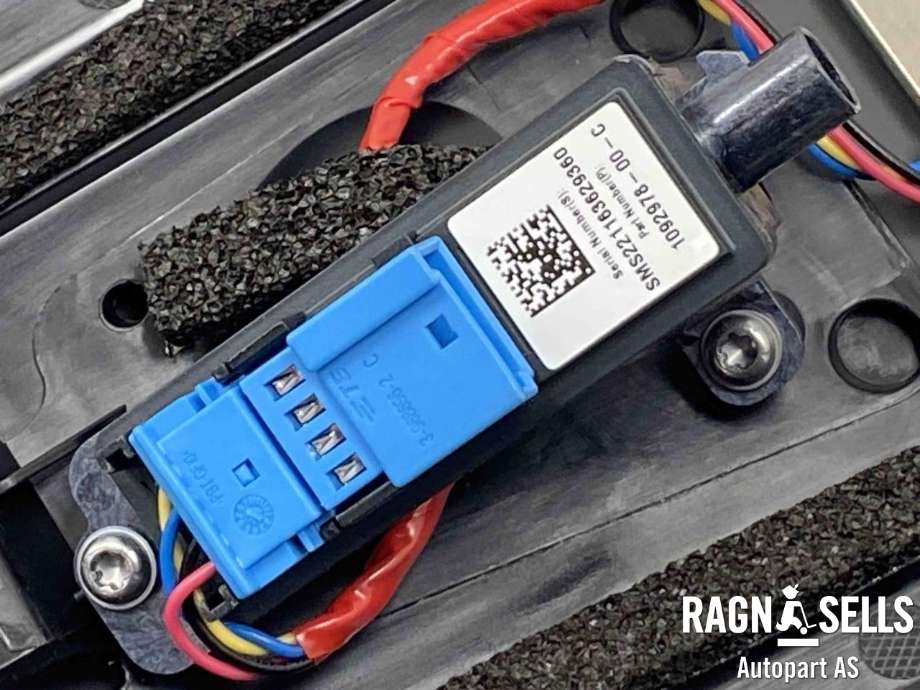 Kamera parkeringshjelp til Tesla Model Y 2021-2024 (Type I)  (109297800C|)