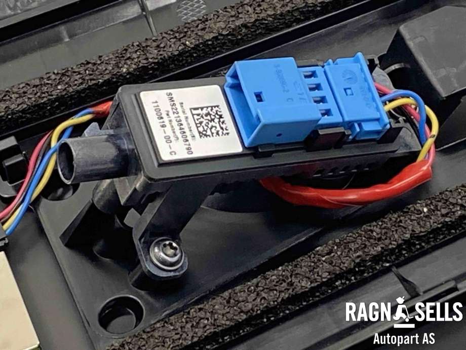 Kamera parkeringshjelp til Tesla Model Y 2021-2024 (Type I)  (110061900C|)