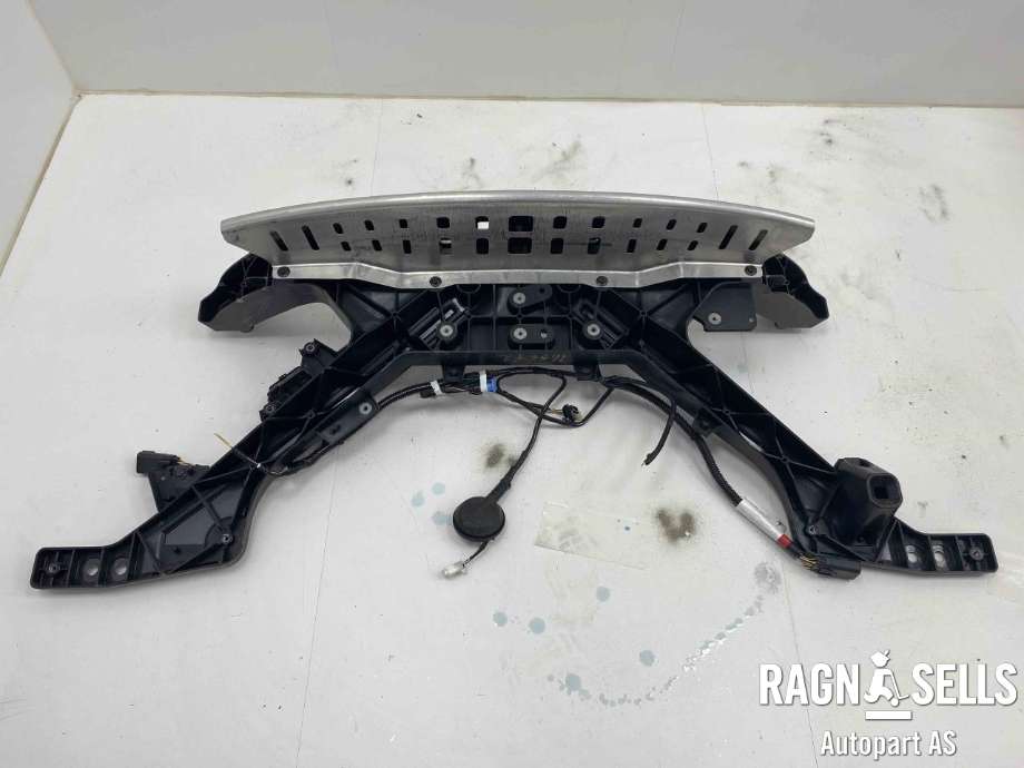 Frontplate til Tesla Model Y 2021-2024 (Type I)  (1643524-00-A||1495093-00-C)