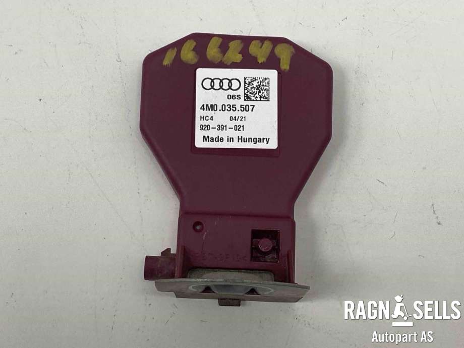 Antenne til Audi e-tron, 2018-->>  (4M0 035 507)