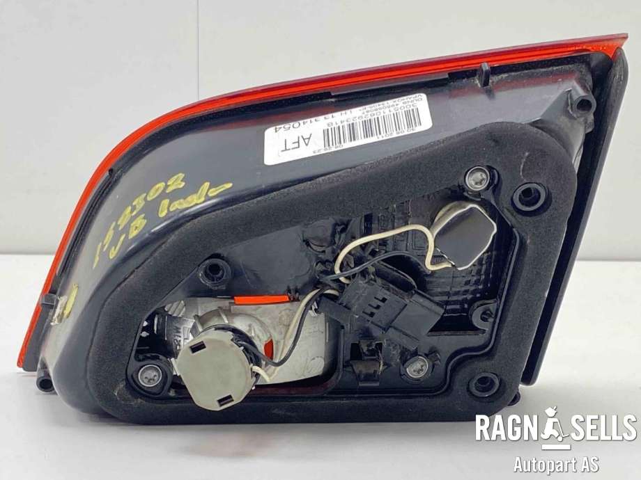 Baklykt venstre indre til Opel Astra J 2010-2015  (1222427|13314054|)