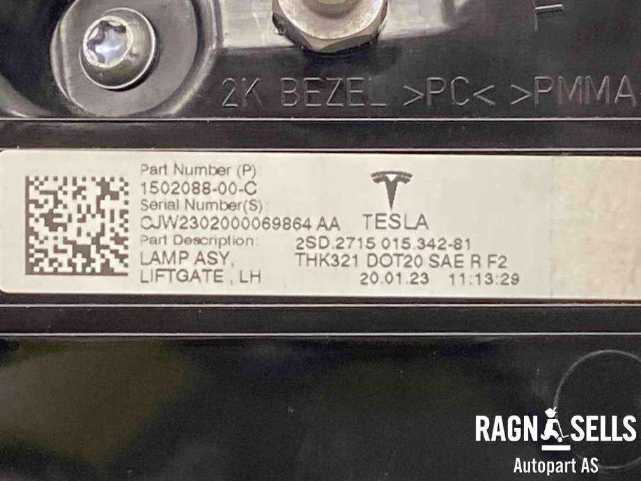 Baklykt venstre indre til Tesla Model Y 2021-2024 (Type I) (1502088-00-B|1502088-00-C|)