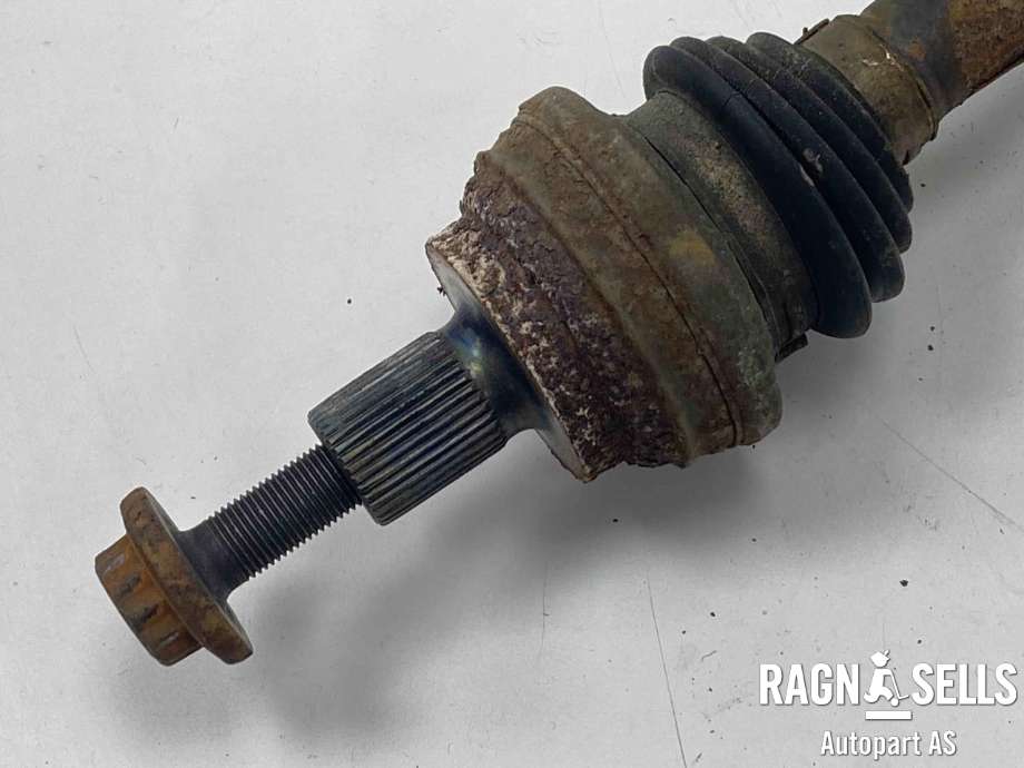 Drivaksel høyre bak, diesel/automat til VW Passat 2011-2015 (B7) (B7) (1K0 501 204 F|1K0 501 204 FX|)