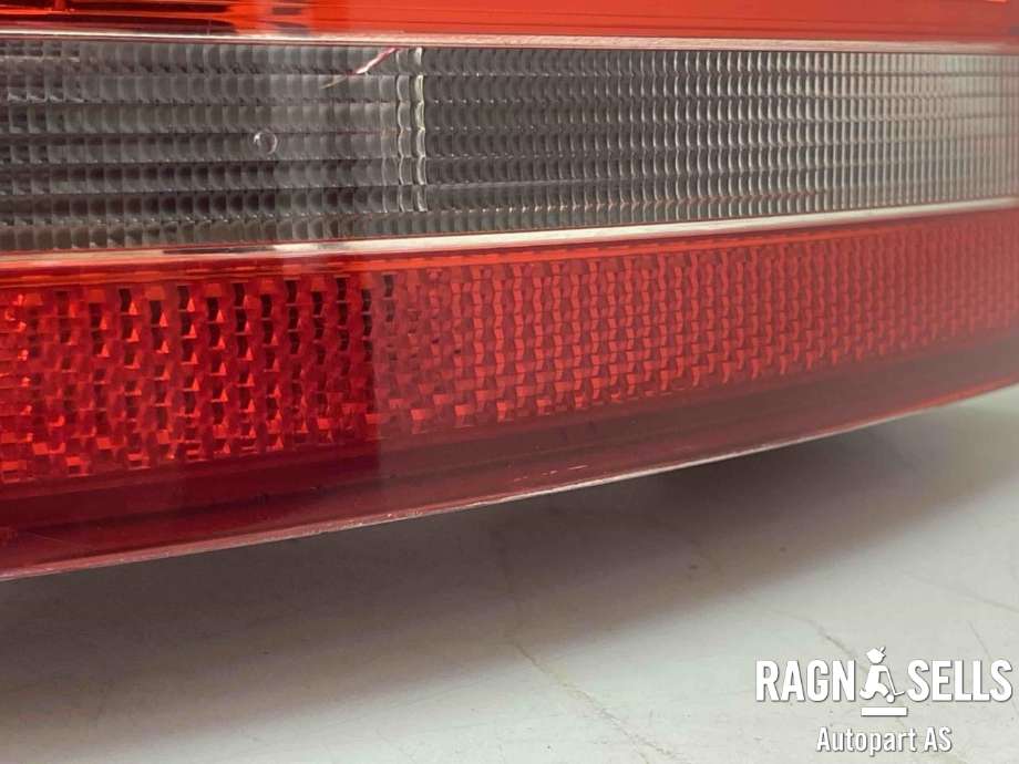 Baklykt venstre ytre til VW Passat 2011-2015 (B7) (B7) (3AF 945 207 B|)
