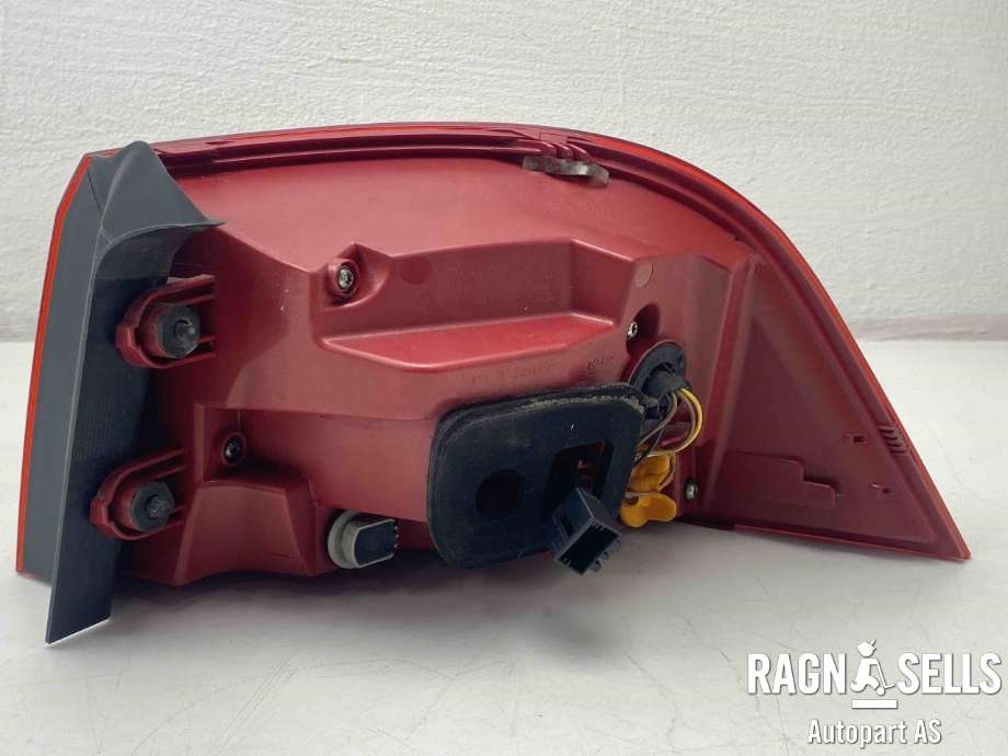 Baklykt venstre ytre til VW Passat 2011-2015 (B7) (B7) (3AF 945 207 B|)