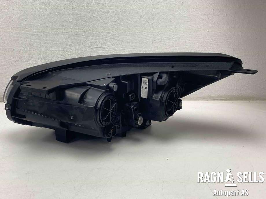 Frontlykt høyre halogen til Kia Soul 2014-2019 (Type II)  (92102E 40101D|)