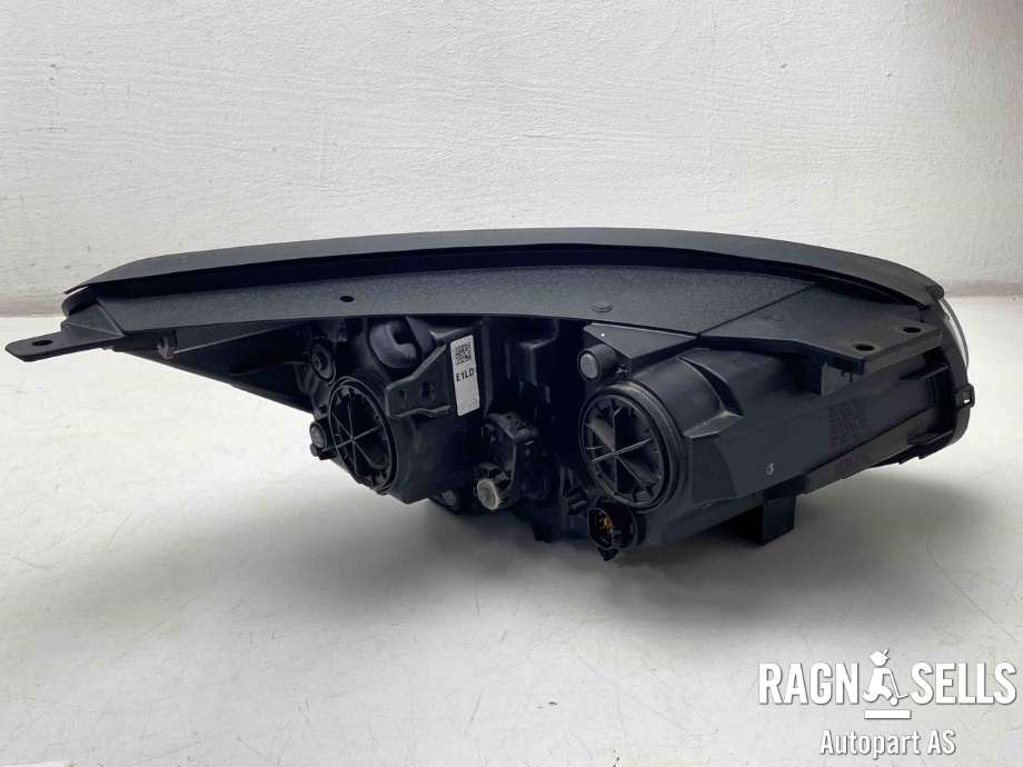 Frontlykt venstre halogen til Kia Soul 2014-2019 (Type II)  (92101E 40101D|)