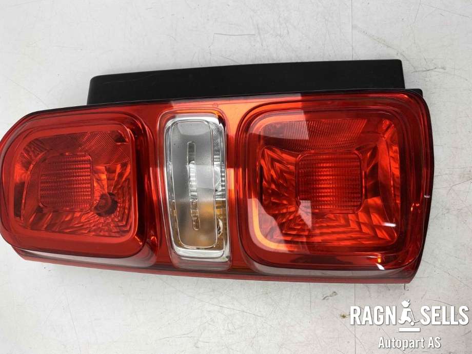 Baklykt venstre til Peugeot Expert, 2016-->> (Type III)  (98 082 431 80)
