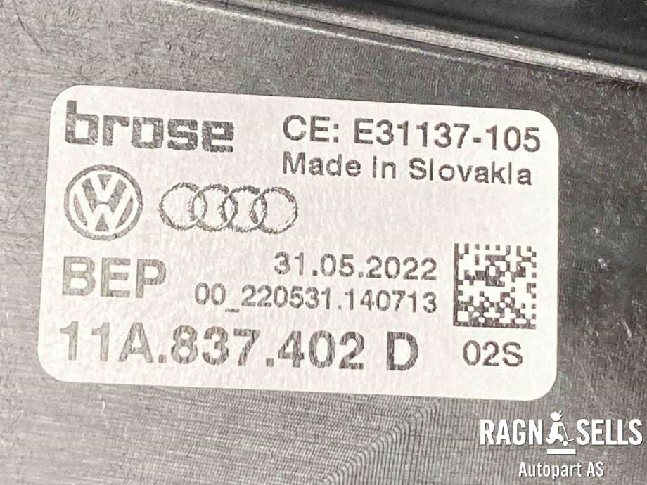 Ruteheis høyre foran til VW ID.4 2020-->> (11A 837 462 D|11A 837 462 E|)