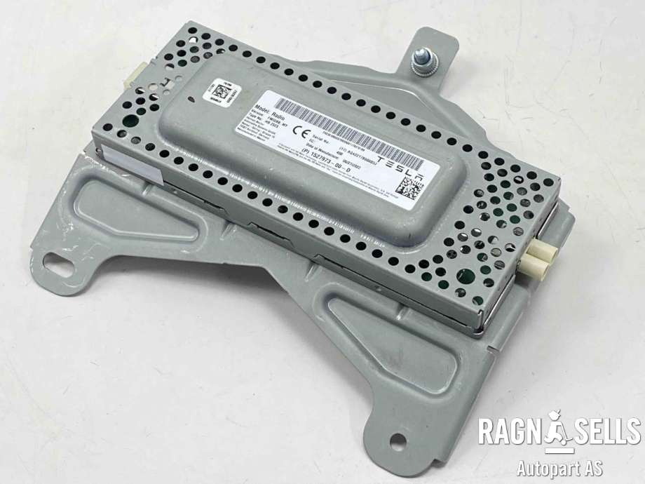 Antenne forsterker til Tesla Model Y, 2021-2024 (Type I) (152797300D)