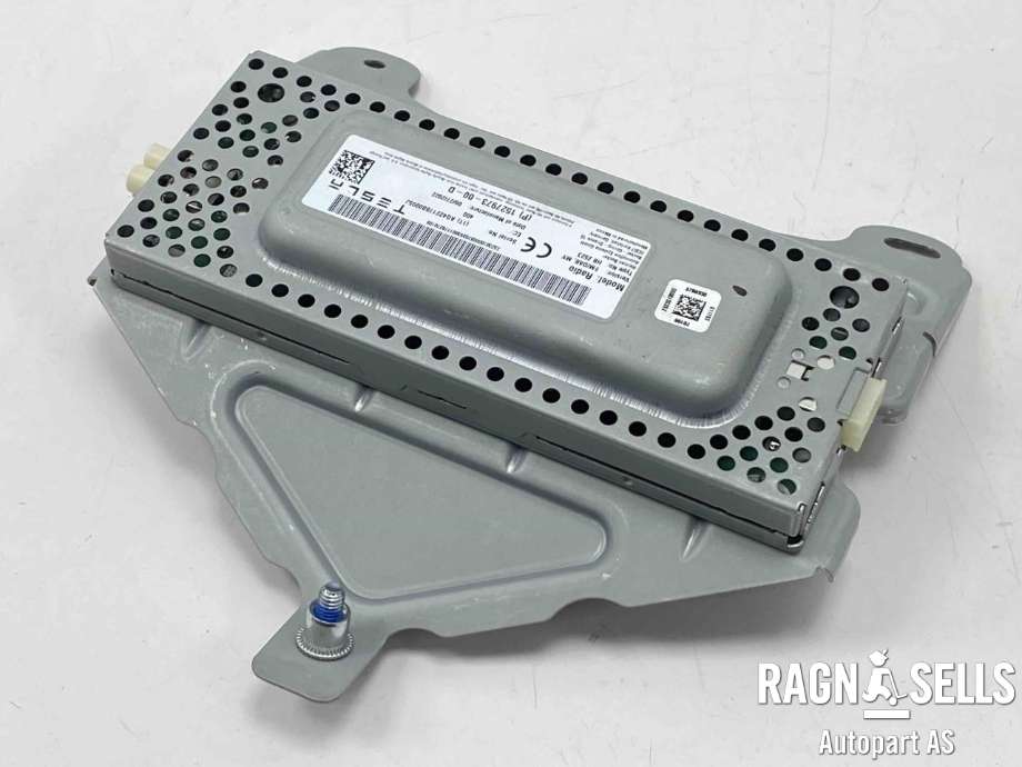 Antenne forsterker til Tesla Model Y 2021-2024 (Type I)  (152797300D|)