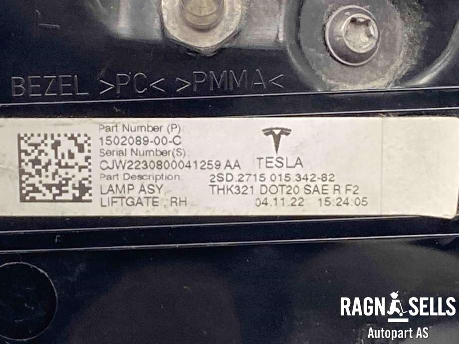 Baklykt høyre indre til Tesla Model Y 2021-2024 (Type I)  (1502089-00-B|1502089-00-C|)
