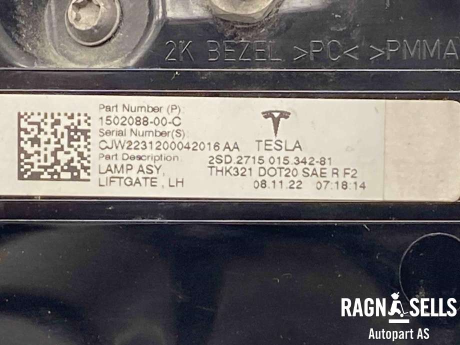 Baklykt venstre indre til Tesla Model Y 2021-2024 (Type I)  (1502088-00-B|1502088-00-C|)