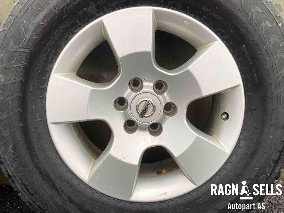 Hjulsett aluminium vinter til Nissan Navara 2005-2010 (Fase 1) (D40) (D40) (NOKIAN HAKKAPELIITTA 7|6X114.3|  NAV 66.1MM ET 45|235/70R16|)