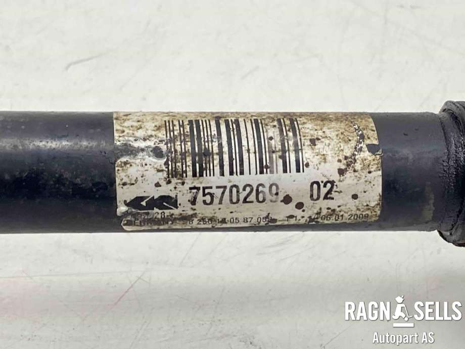 Drivaksel høyre foran, diesel/automat til BMW 5-Serie 2003-2010 (E60/E61) (E60/E61) (31 60 7 570 274|)
