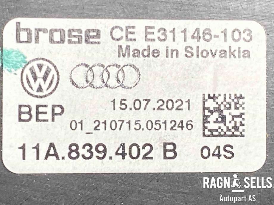 Ruteheis høyre bak til Audi Q4 e-tron 2021-->>  (11A 839 462 B|11A 839 462 D|)
