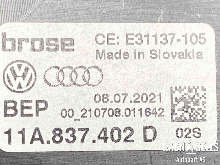 Ruteheis høyre foran til Audi Q4 e-tron 2021-->>  (11A 837 462 D|11A 837 462 E|)