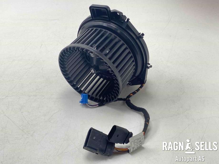 Varmeapparat motor til Audi Q4 e-tron, 2021-->>  (1EA 820 021 A)