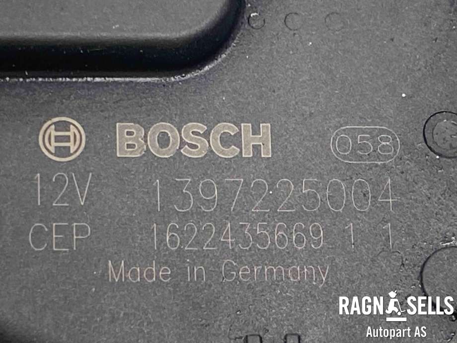 Viskermotor frontrute komplett m/overføring til Alfa Romeo Giulia 2016-->>  (50554983|)