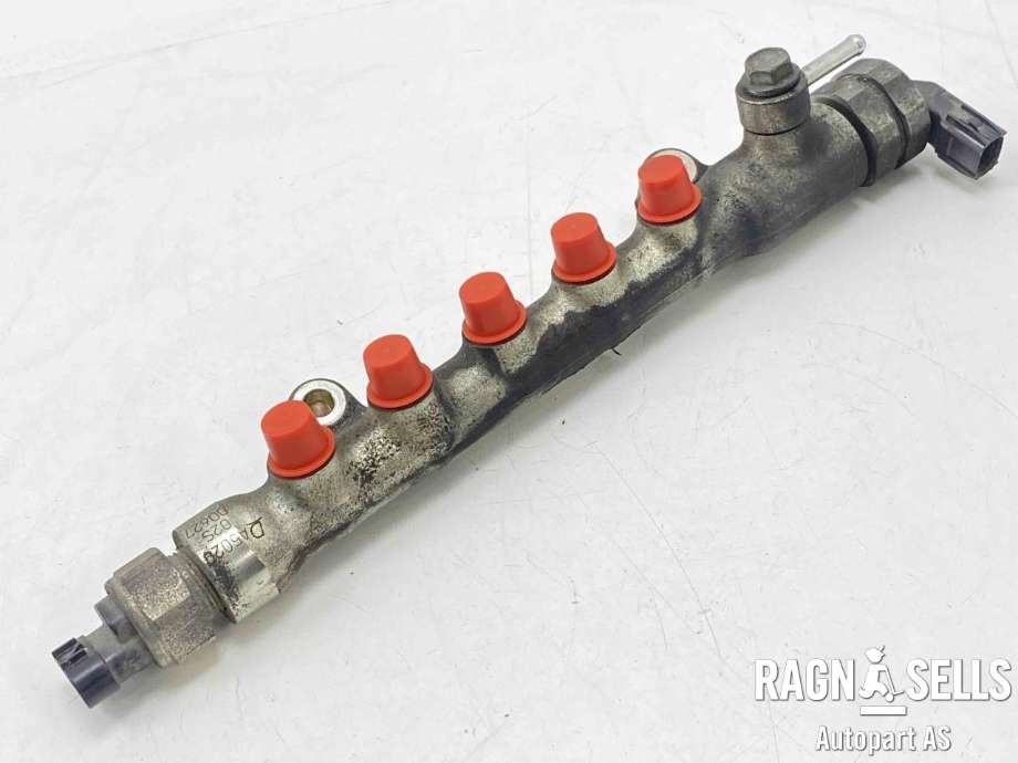 Dyseskinne (fuelrail) til Mazda CX-5 2012-2017 (Type I)  (SH01-13-GC0|)