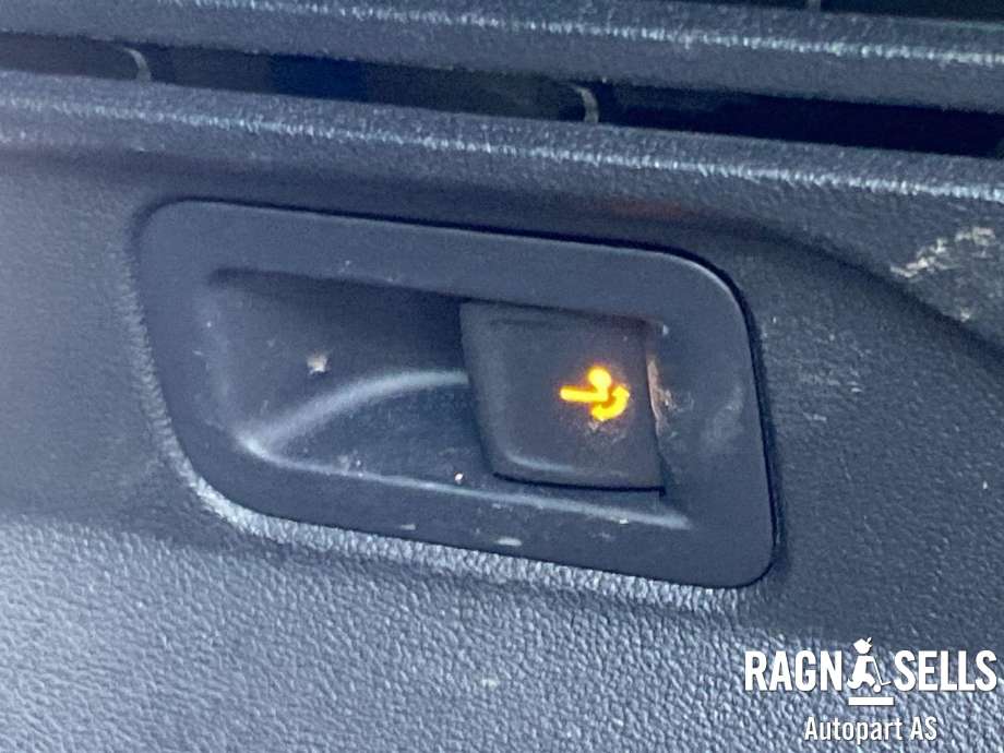 Hengerfeste til VW ID.4 2020-->>  (11A 803 881 D|)