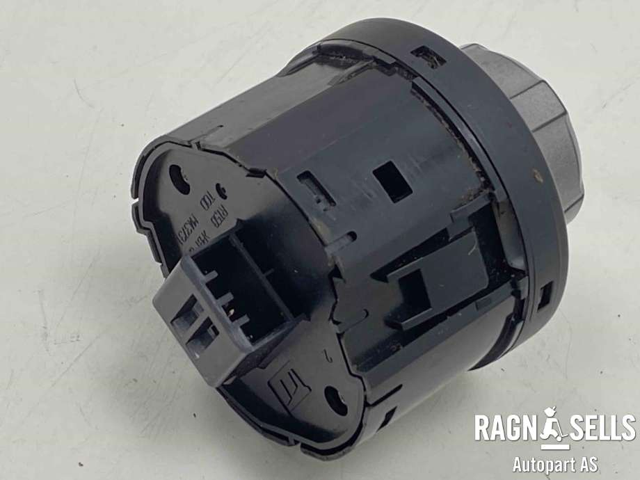Bryter diverse til Isuzu D-Max 2012-2017 (Type II, Fase 1)  (8-98065-836-2|)
