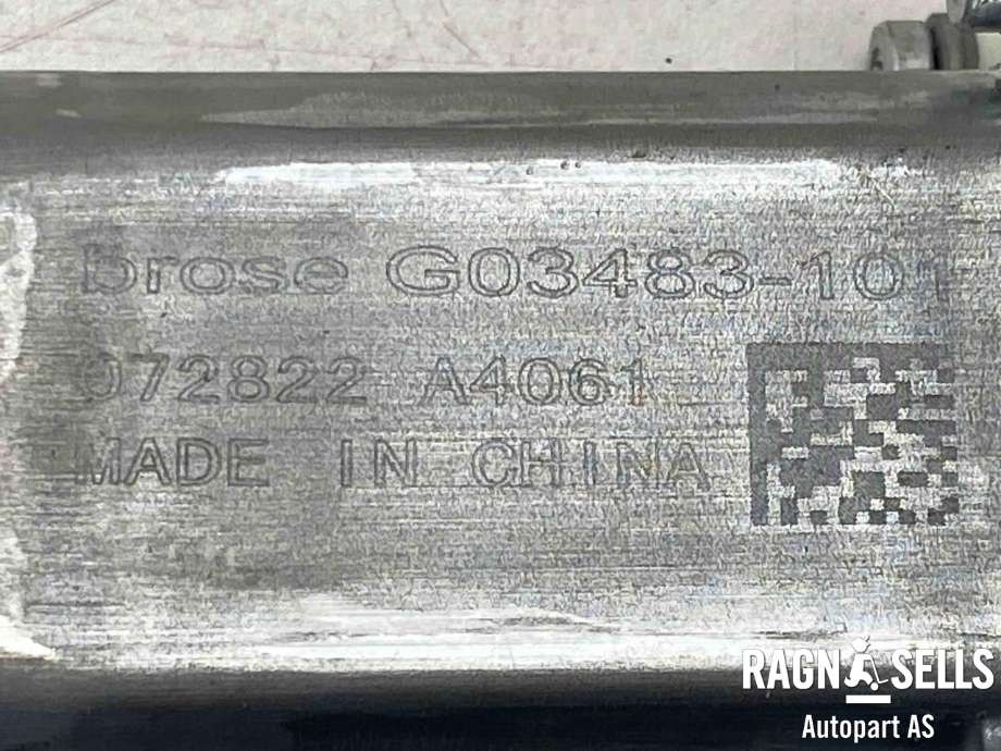 Ruteheis, kun motor, venstre bak til Tesla Model Y 2021-2024 (Type I)  (1634425-00-A|G03483101|)