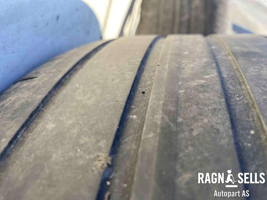 Felgsett aluminium til Nissan Qashqai 2014-2021 (Type II)  (DUNLOP|5X114|3/ ET40/ NAV 66|1|225/45R19|)