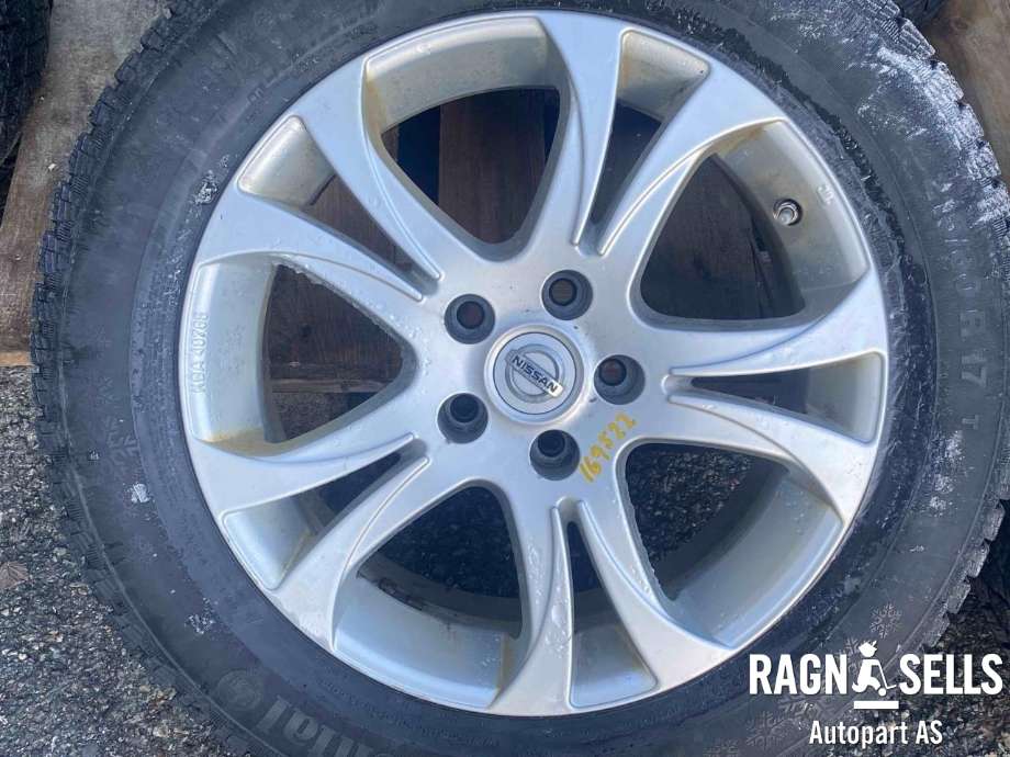 Hjulsett aluminium vinter til Nissan Qashqai 2014-2021 (Type II)  (CONTINENTAL|5X114|3 NAV 66|10 ET 40|215/60R17|)