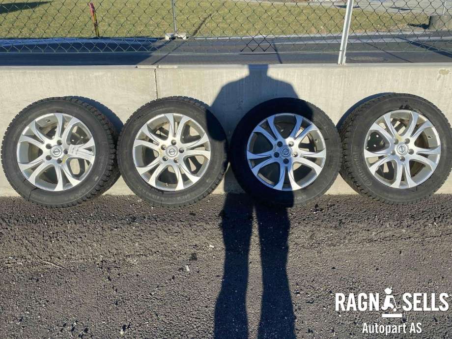 Hjulsett aluminium vinter til Nissan Qashqai 2014-2021 (Type II)  (CONTINENTAL|5X114|3 NAV 66|10 ET 40|215/60R17|)