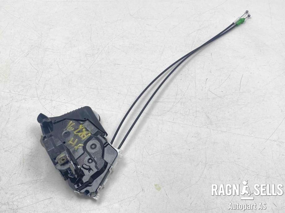 Låsekasse høyre foran til Toyota Yaris 2014-2020 (Type III, Fase 2)  (690300D540||U3111130)