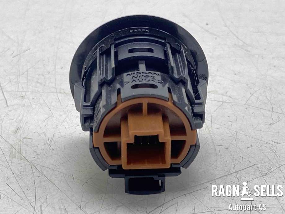 Bryter start/stopp til Nissan Qashqai 2014-2021 (Type II)  (28590|)