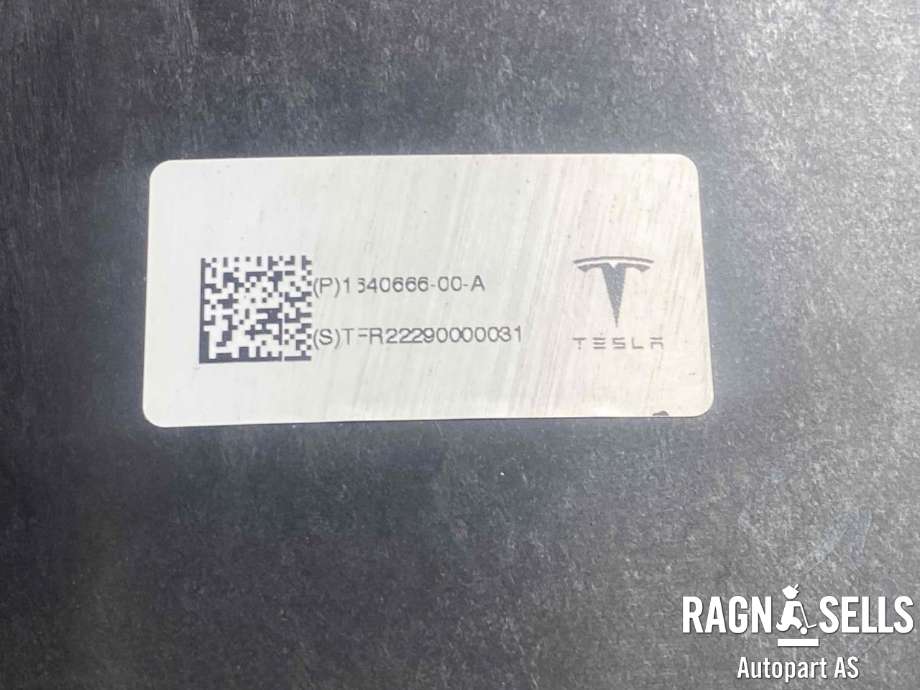 Radiatorpakke til Tesla Model Y 2021-2024 (Type I)  