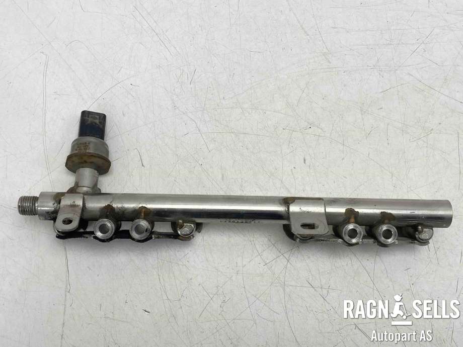 Dyseskinne (fuelrail) til Nissan Qashqai 2014-2021 (Type II) (1752000Q4A|175204385R|1430120269)