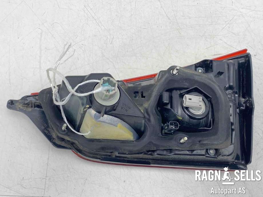 Baklykt venstre indre til Nissan Qashqai 2014-2021 (Type II)  (265554EA5C||265554EA5E)