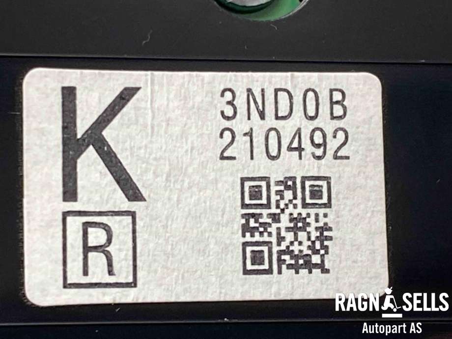 Bilstereo navigasjon betjeningspanel til Nissan E-NV200 2014-->>  (3ND0B210492|4NR1A210496|)