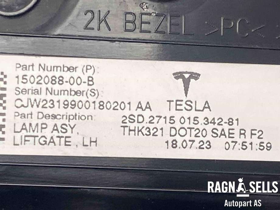 Baklykt venstre indre til Tesla Model Y 2021-2024 (Type I)  (1502088-00-B|)