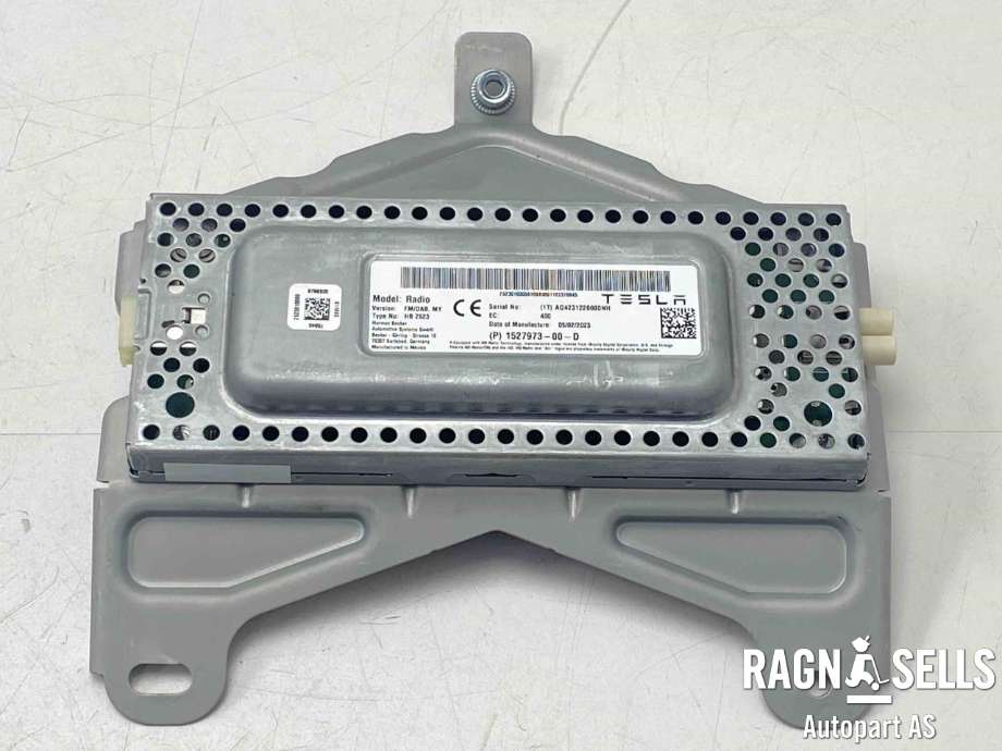 Antenne forsterker til Tesla Model Y, 2021-2024 (Type I)  (152797300D)