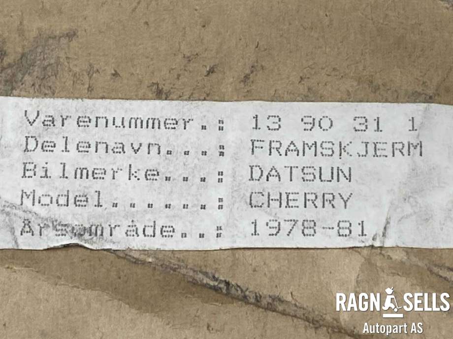 Skjerm venstre foran til Nissan Cherry 1979-1982 (N10) (N10) (2014231|NI10056L|74223611| 08070112)