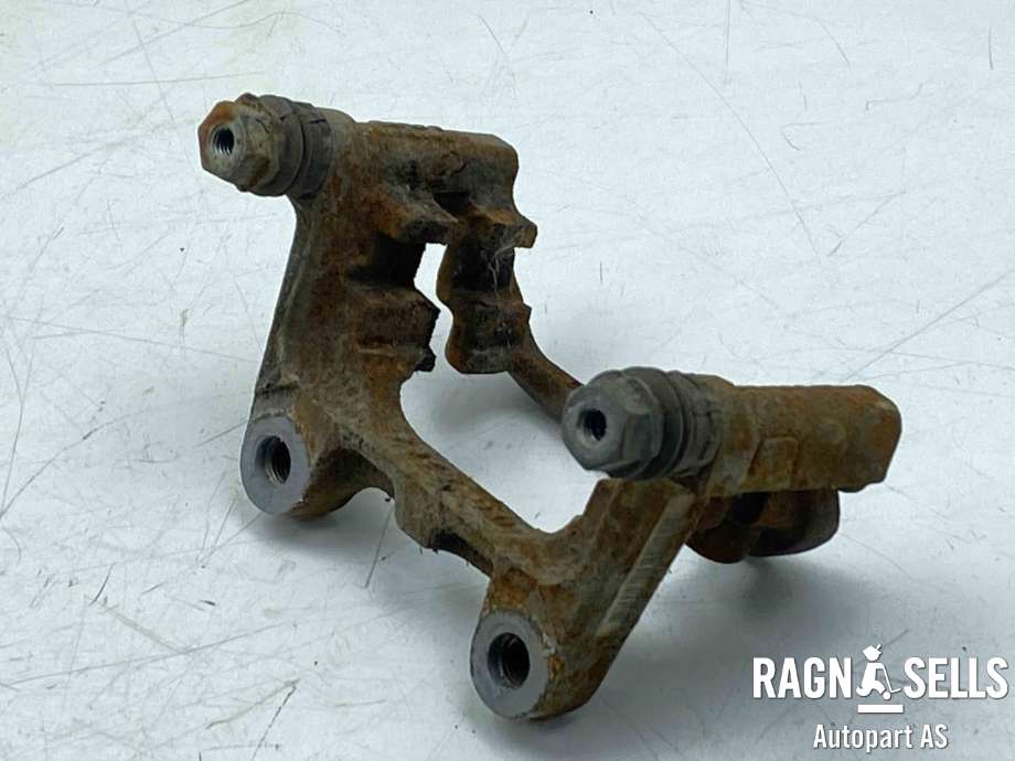 Bremsecaliper brakett til Škoda Octavia, 2013-2016 (Type III, Fase 1)  (5Q0 615 425 A)